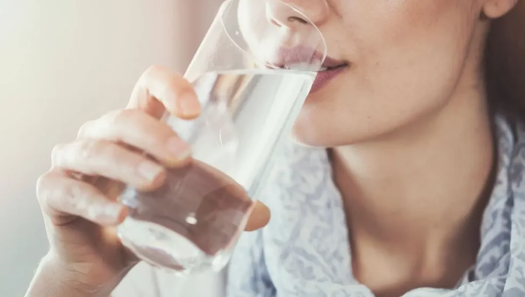 beber agua para perder peso