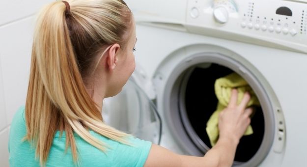 4 cosas que no debes lavar en la lavadora 1
