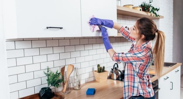 Trucos caseros con ingredientes naturales para limpiar tu casa