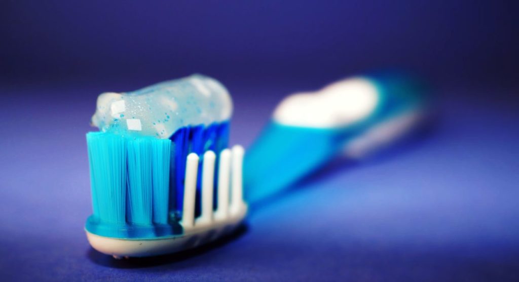usos de la pasta de dientes