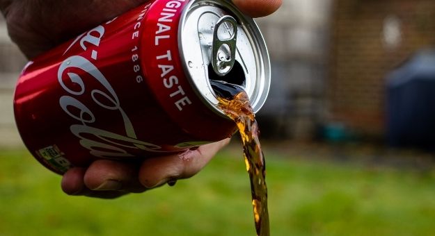 formas de usar Coca Cola en casa