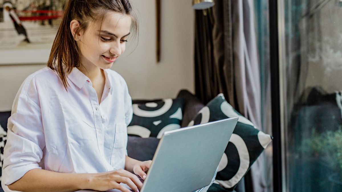 crear una página web para ganar miles de dólares por Internet