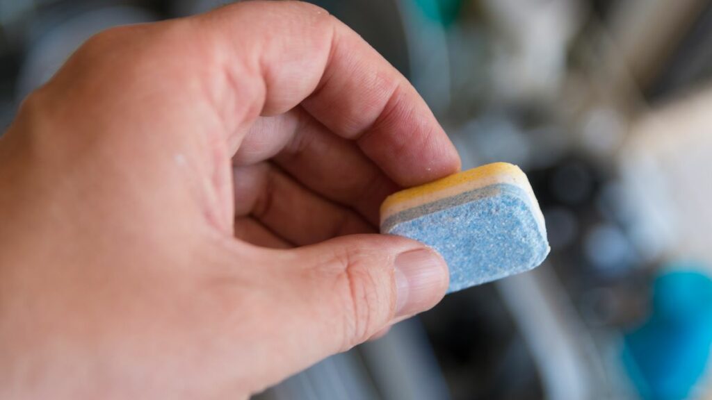 9 formas de usar pastillas lavavajillas para limpiar la casa