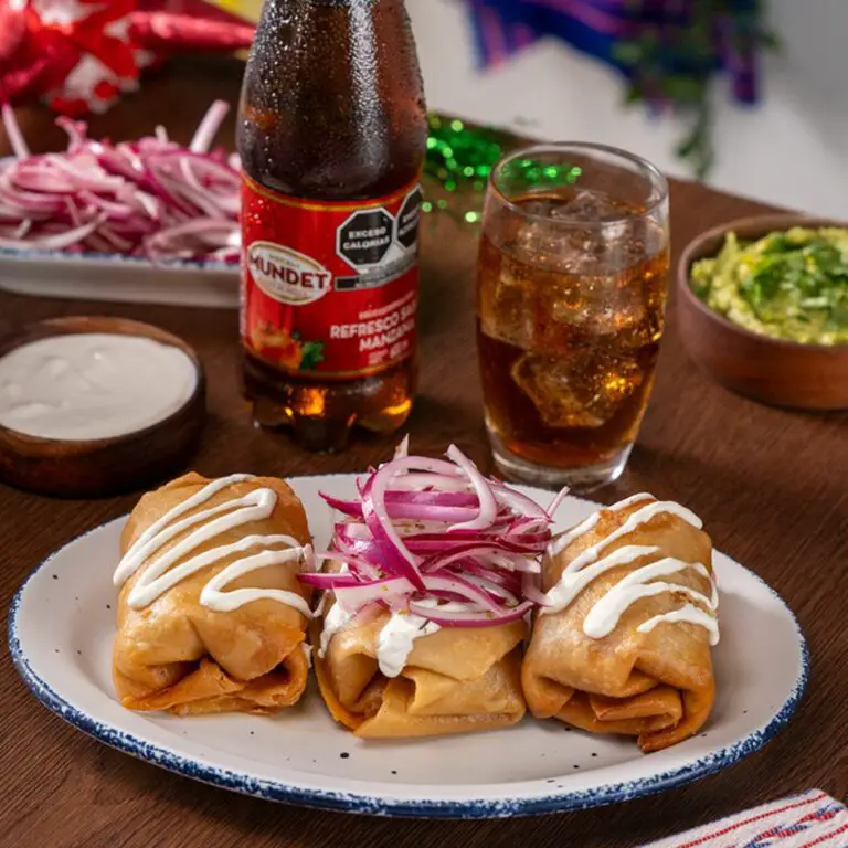 CHIMICHANGAS DE CHILORIO