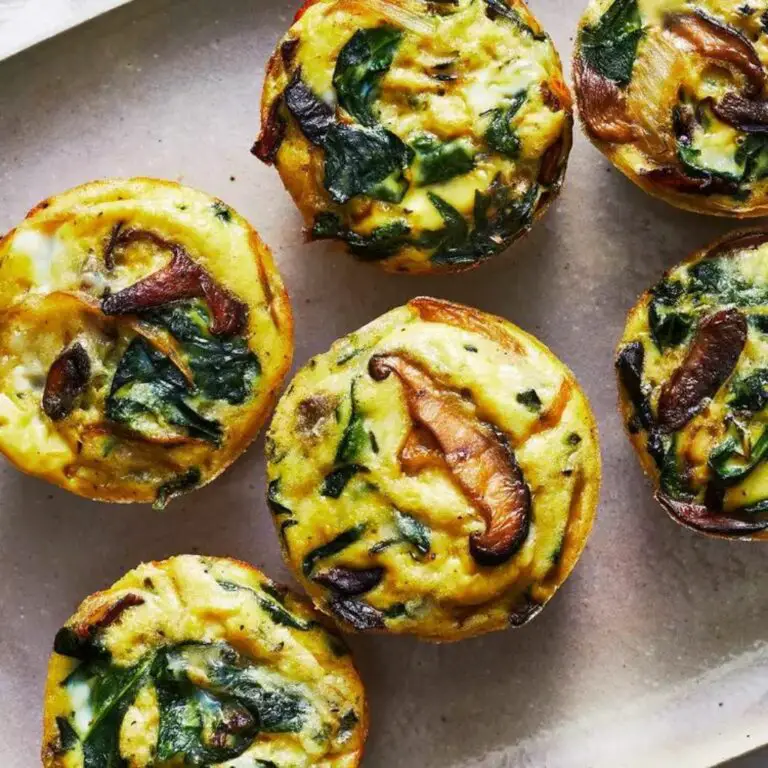 Miniquiches de espinacas y champiñones en forma de muffin