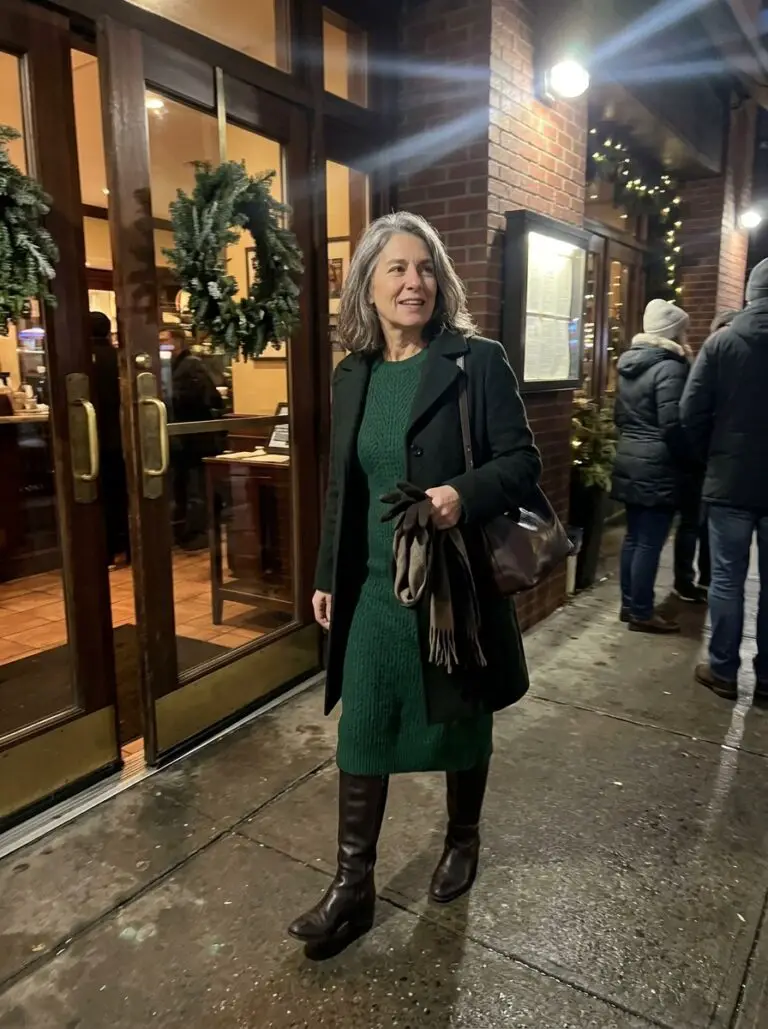 15 outfits de fiesta de invierno para mujeres maduras: looks elegantes y abrigados